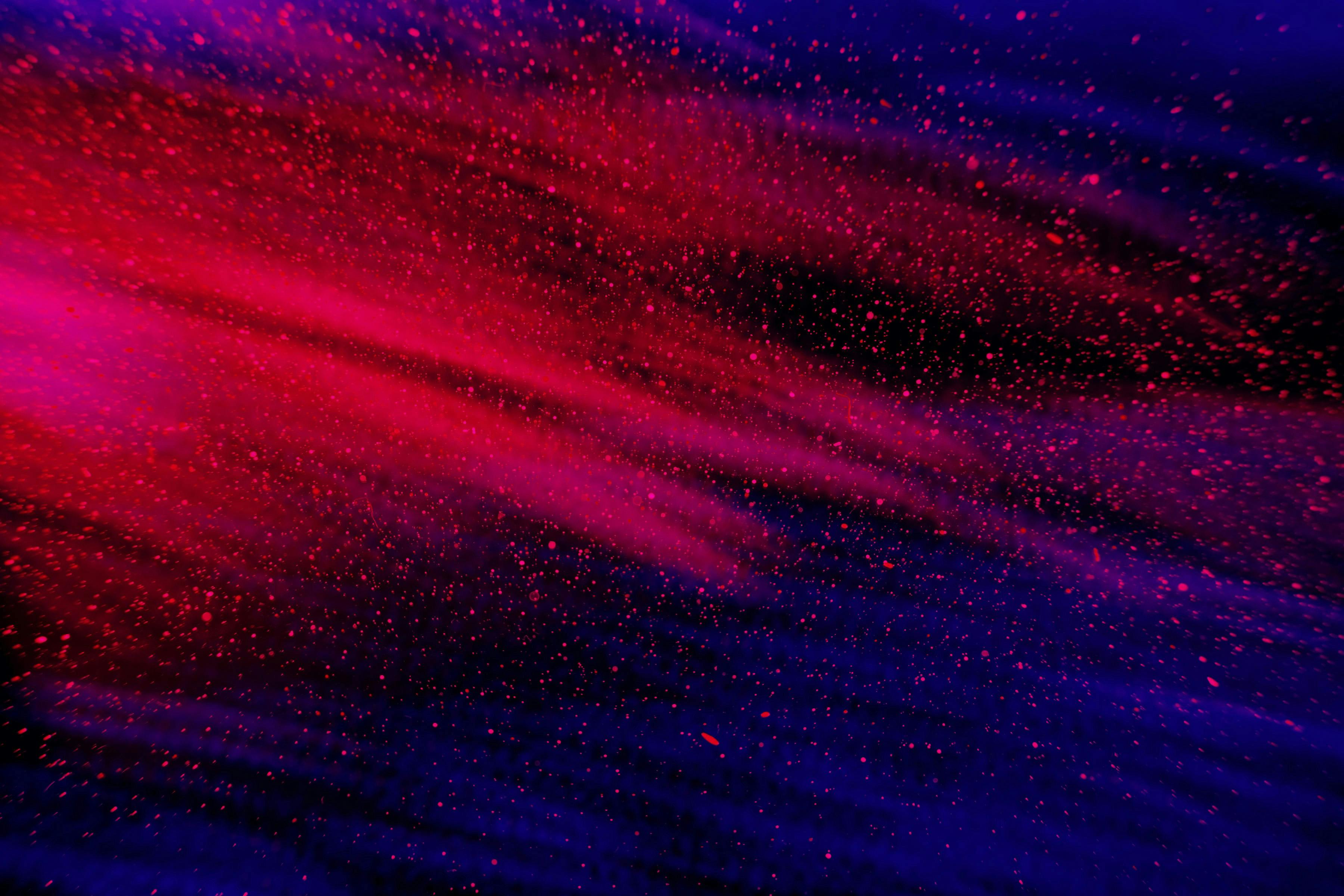 motifs d'espace rouge et violet en theme avec la marque Najar